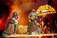 DIRTY HONEY Live Accor Arena Bercy Paris 2025