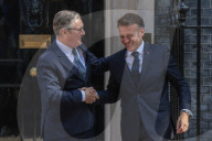 Kier Starmer Greets Emmanuel Macron to N010