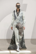 MODE - Paris Haute Couture Herbst/Winter 2025/2026: Yuima Nakazato