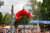 Motionhouse Performs WILD At Tollwood Festival In Munich