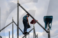 Motionhouse Performs WILD At Tollwood Festival In Munich
