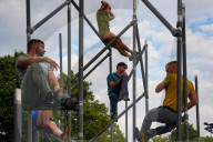 Motionhouse Performs WILD At Tollwood Festival In Munich