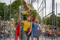 Motionhouse Performs WILD At Tollwood Festival In Munich