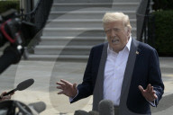 DC: President Trump hold a White House departure