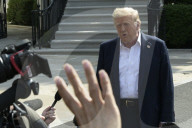 DC: President Trump hold a White House departure