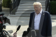 DC: President Trump hold a White House departure