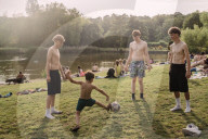Long summer days on Hampstead Heath in London – in pictures