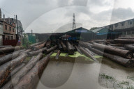 Daily Life In Dhaka
