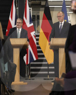 Prime Minister Keir Starmer and Friedrich Merz visit Airbus