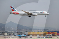 American Airlines Boeing 787-8 Dreamliner Landing At Barcelona Airport