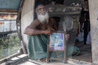 River Nomadic People In Dhaka