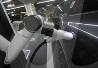 Intelligent Charging Robot