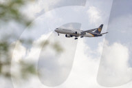 Airplanes Landing At Phoenix International Airport