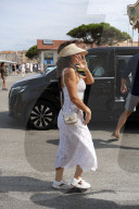 Lauren Sanchez Enjoys Beautiful Outing In Saint Tropez With A Friend - 23 Jul 2025