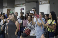 Sinaloan Band From The Ministry Of Citizen Security Surprises Subway Riders In Mexico City