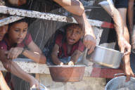 Israel-Hamas War 2025: Food Distribution in Gaza