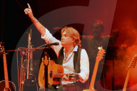 De AndrÃ© Canta De AndrÃ© Best Of Estate 2025