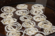 Man Fries Jalebis In Toronto