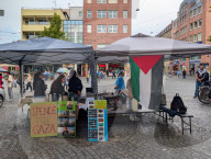 Pro-Palestinian Activists Collect Donations For Gaza