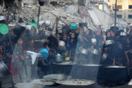 Food distribution in Gaza