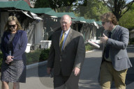 DC: Director Homan hold a White House press gaggle