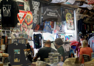 The Great House Of Guitars 
