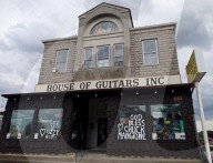 The Great House Of Guitars 