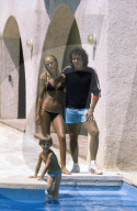 Michel Sardou avec sa femme Babette et leur fils Romain