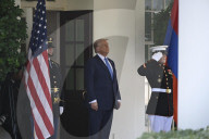 Trump greets leaders of Armenia and Azerbaijan