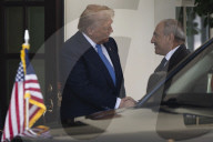 Trump greets leaders of Armenia and Azerbaijan