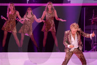 Rod Stewart plays Misouri