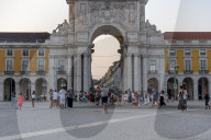Federal Reserve Policy Shift Sparks Attention In Portugal