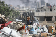 Palestinians flee northern Gaza City