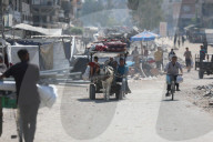 Palestinians flee northern Gaza City