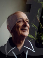 Actor and tv presenter Sir Tony Robinson