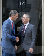 Kier Starmer Greets PM Pedro Sanchez, to No.10