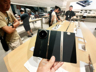Huawei Mate XTs Smartphone