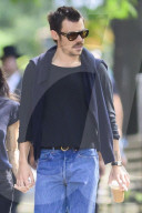 *PREMIUM-EXCLUSIVE* Love Brewing? Harry Styles & Zoë Kravitz Keep Cozy on Coffee Outing