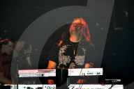 Photo : Â© Alex Mitram Sujet : Mic Michaeli (Europe) Date : 2010-01-20 Lieu : France, Paris La Cigale. 