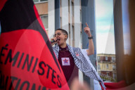 Anti government protests in Paris turn violent