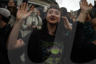 Anti government protests in Paris turn violent