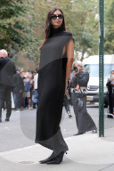Emily Ratajkowski Turns Heads At Calvin Klein Show During NYFW