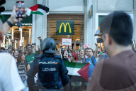 Spain's La Vuelta bike race disrupted by pro-Palestinian protesters