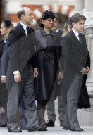 Die britischen Royals bei der Trauerfeier für die Herzogin von Kent in London