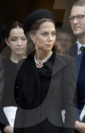 Die britischen Royals bei der Trauerfeier für die Herzogin von Kent in London