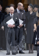 Die britischen Royals bei der Trauerfeier für die Herzogin von Kent in London