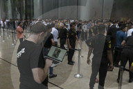 Consumers Flock To Apple BKC As IPhone 17 Hits Stores In India
