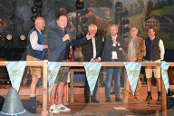 Fassanstich auf dem Europa-Park Oktoberfest in Rust
