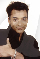 Photo of Jon Secada in 1991