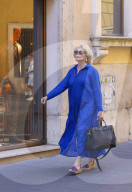 PEOPLE - Amanda Lear in electric blue